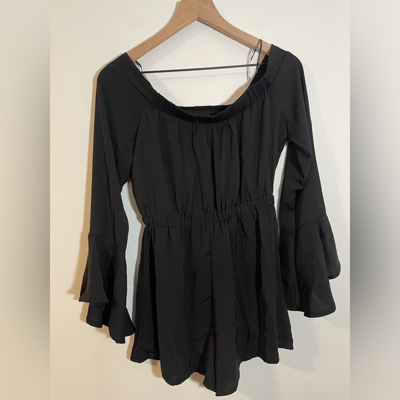 NWT Princess Polly Off The Shoulder Playsuit Bell Sleeve Romper Black Sz 6 - Picture 5 of 12